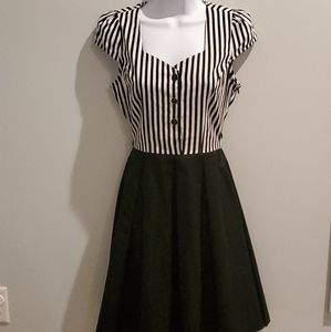 Hold for @uniquehoneybee